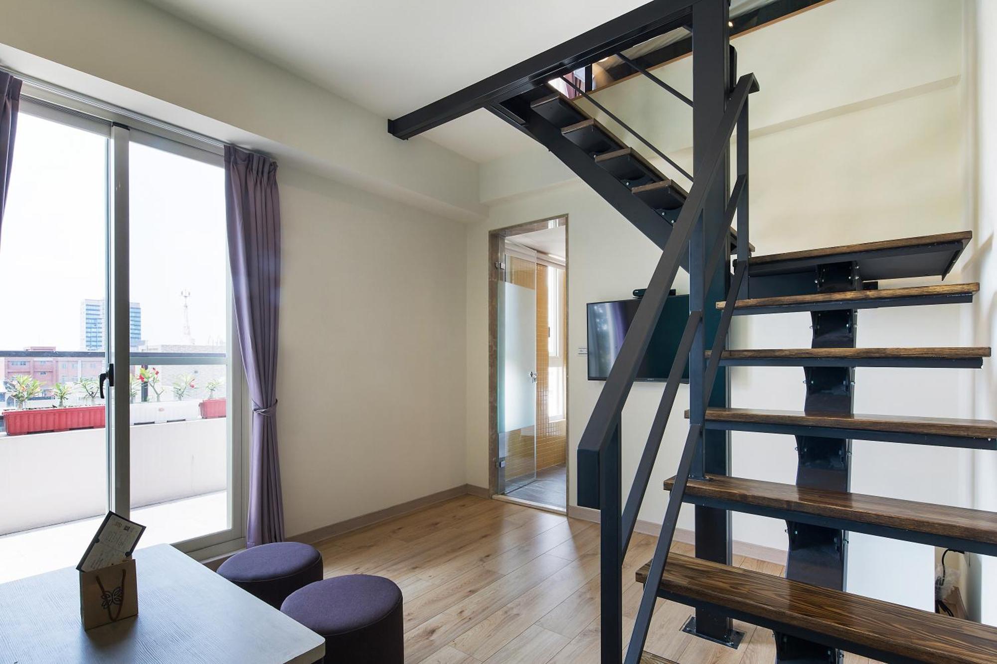 Check Inn Express Taichung Yizhong Экстерьер фото