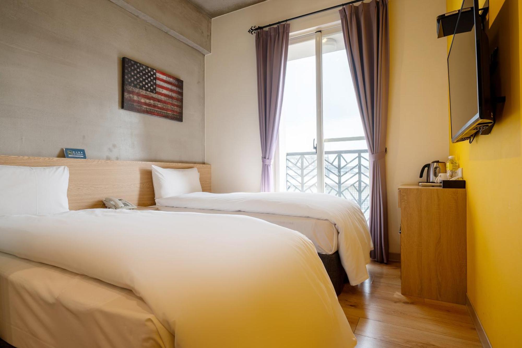 Check Inn Express Taichung Yizhong Экстерьер фото