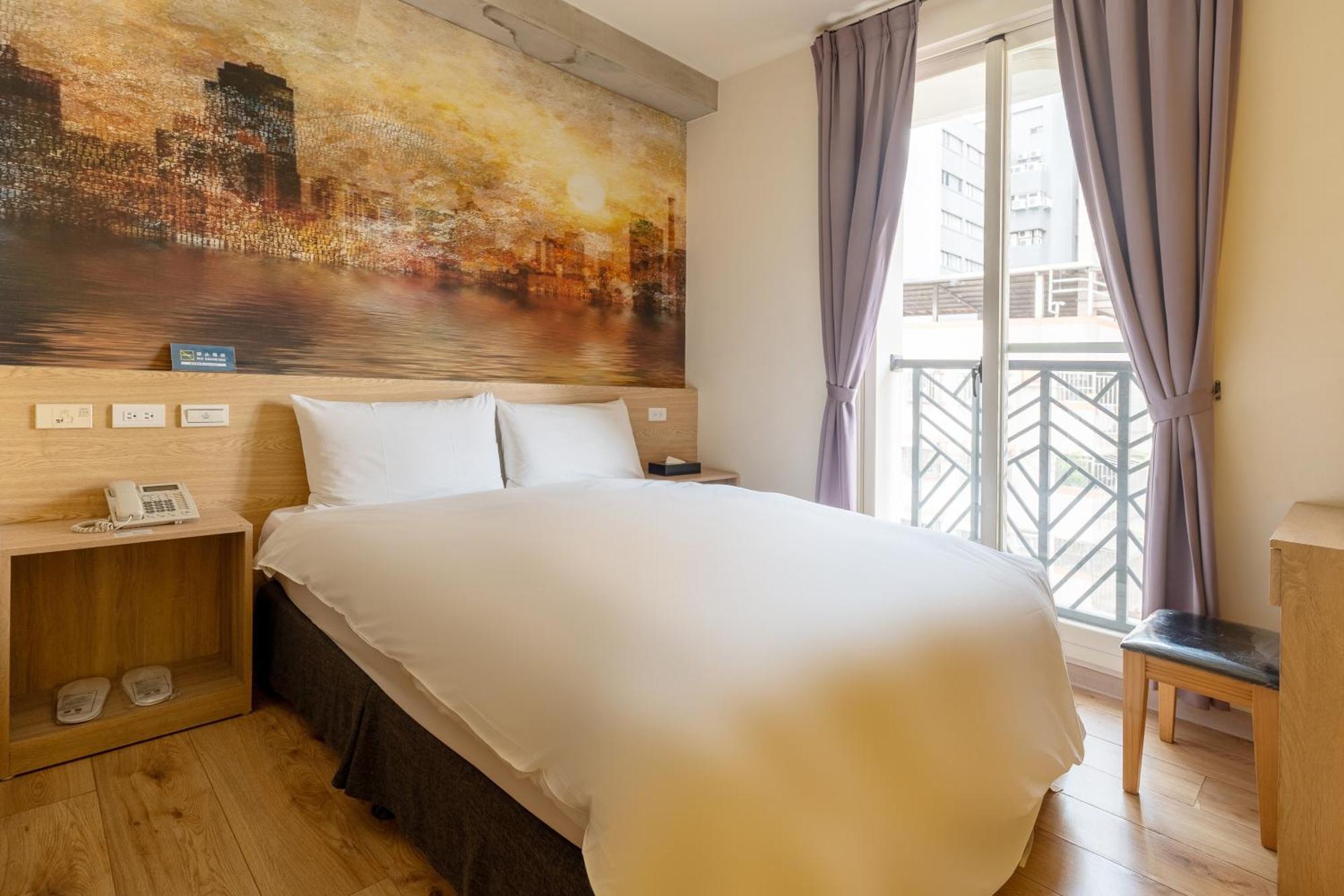 Check Inn Express Taichung Yizhong Экстерьер фото