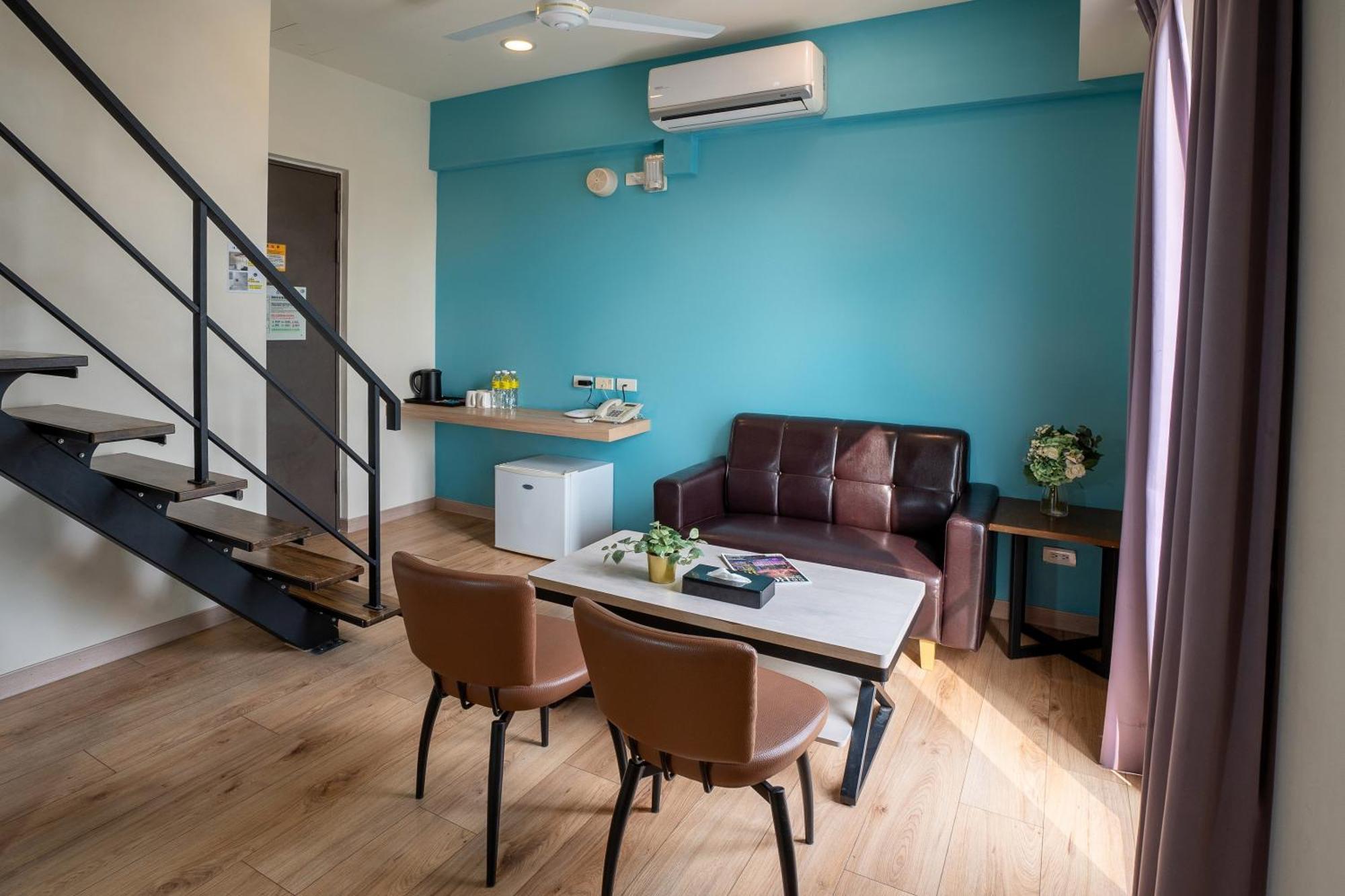 Check Inn Express Taichung Yizhong Экстерьер фото