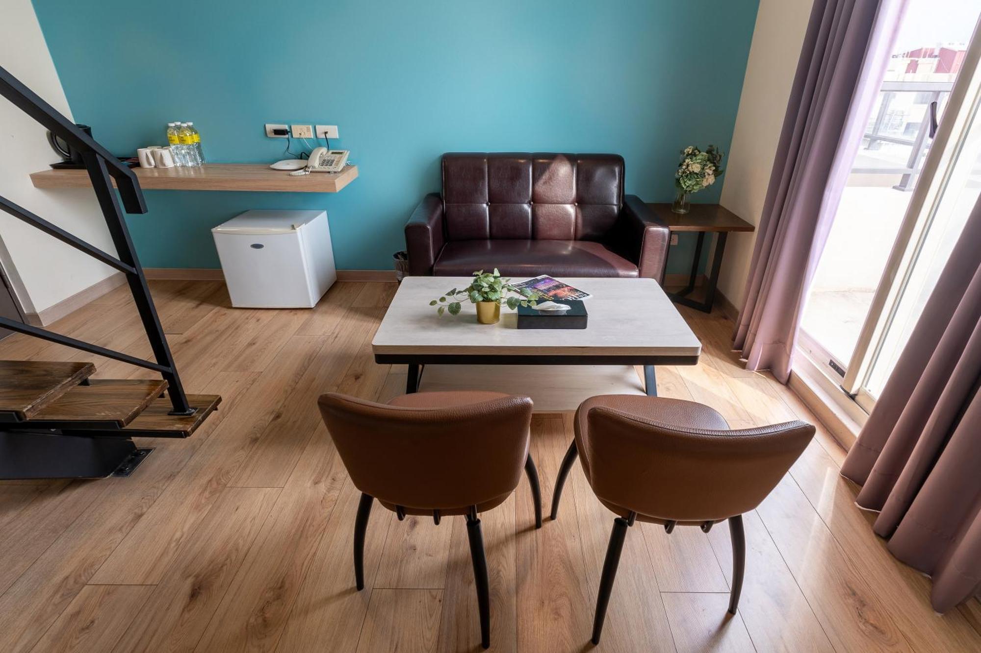 Check Inn Express Taichung Yizhong Экстерьер фото