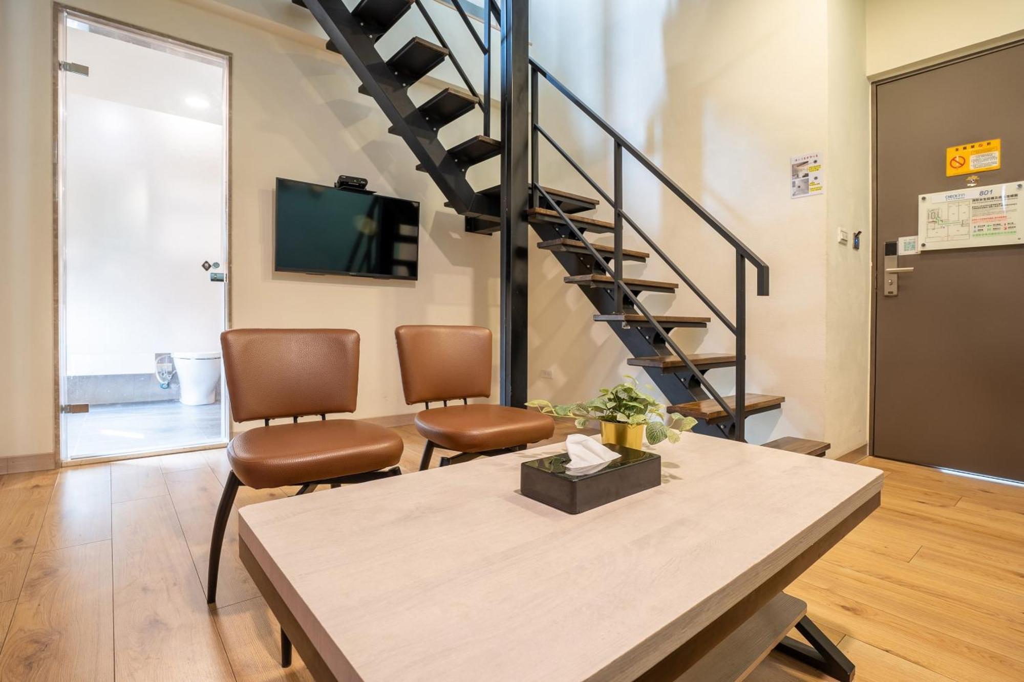 Check Inn Express Taichung Yizhong Экстерьер фото