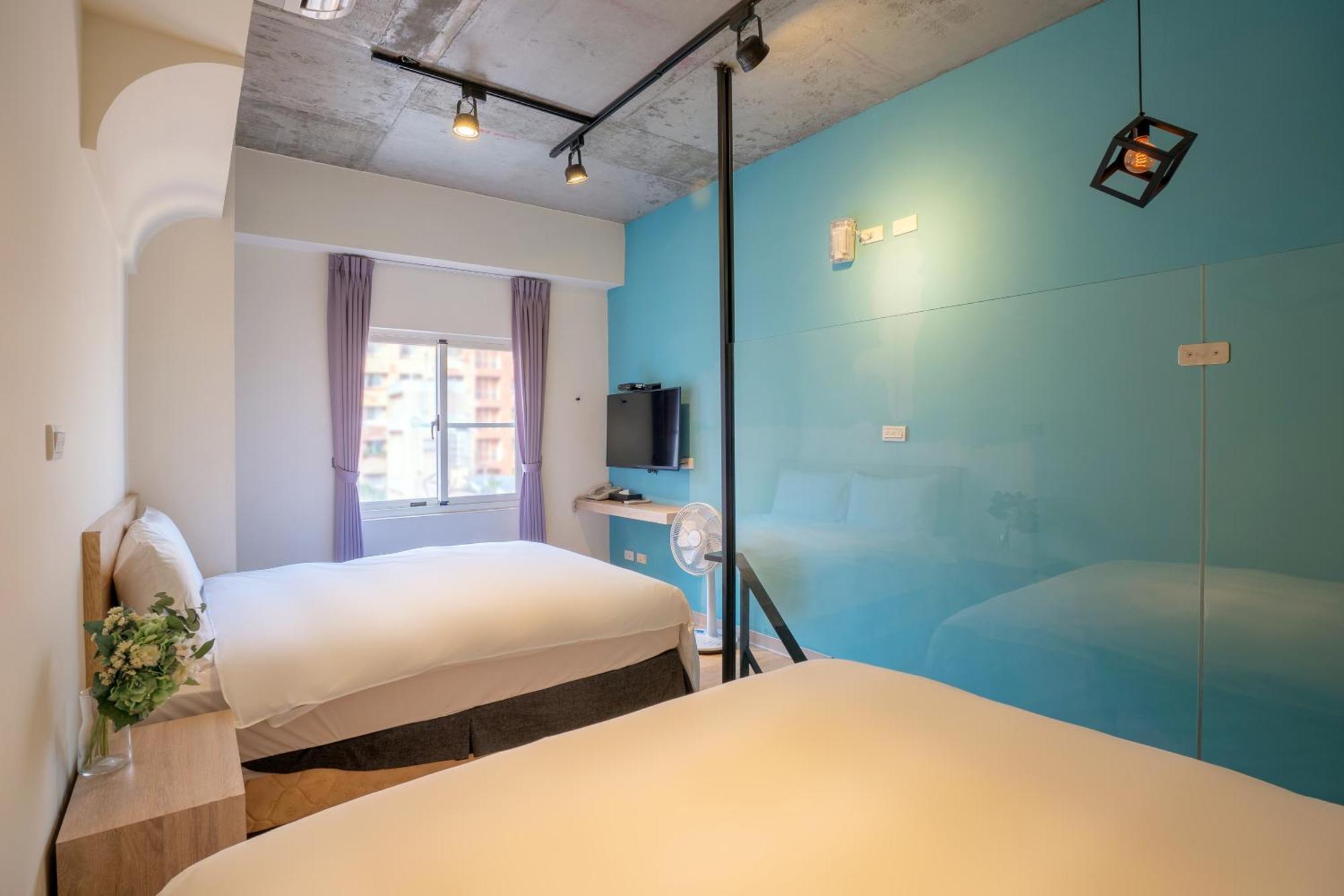 Check Inn Express Taichung Yizhong Экстерьер фото