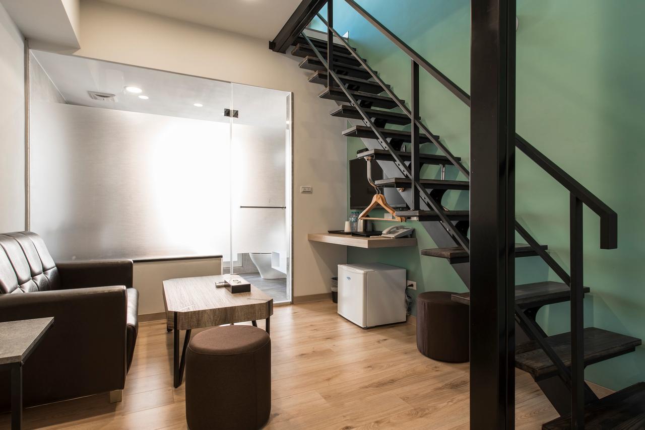 Check Inn Express Taichung Yizhong Экстерьер фото
